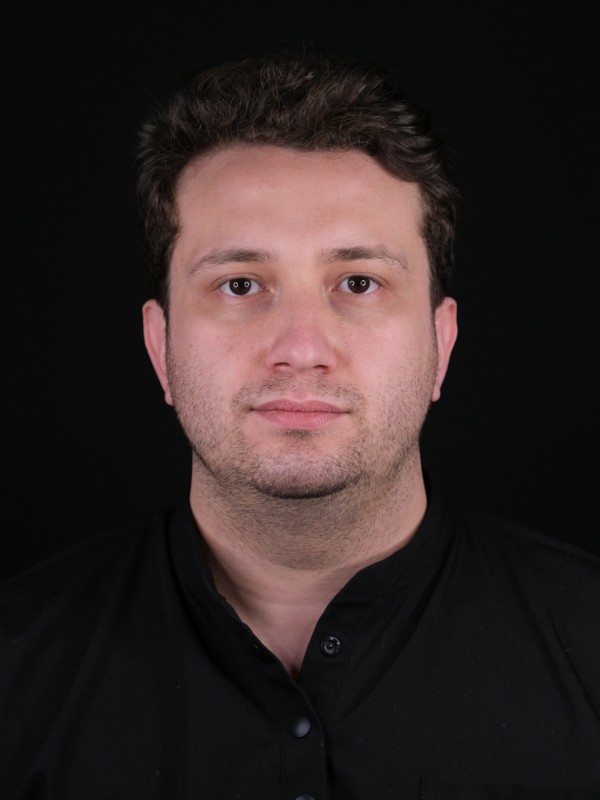 Dt. Berkay Pehlivanoğlu